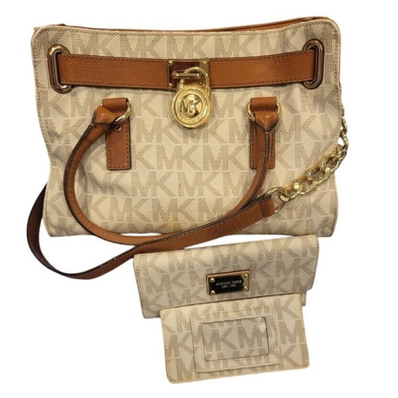 Michael Kors Satchel Handbag & Wallets MK Signature Print Designer - Picture 1 of 11